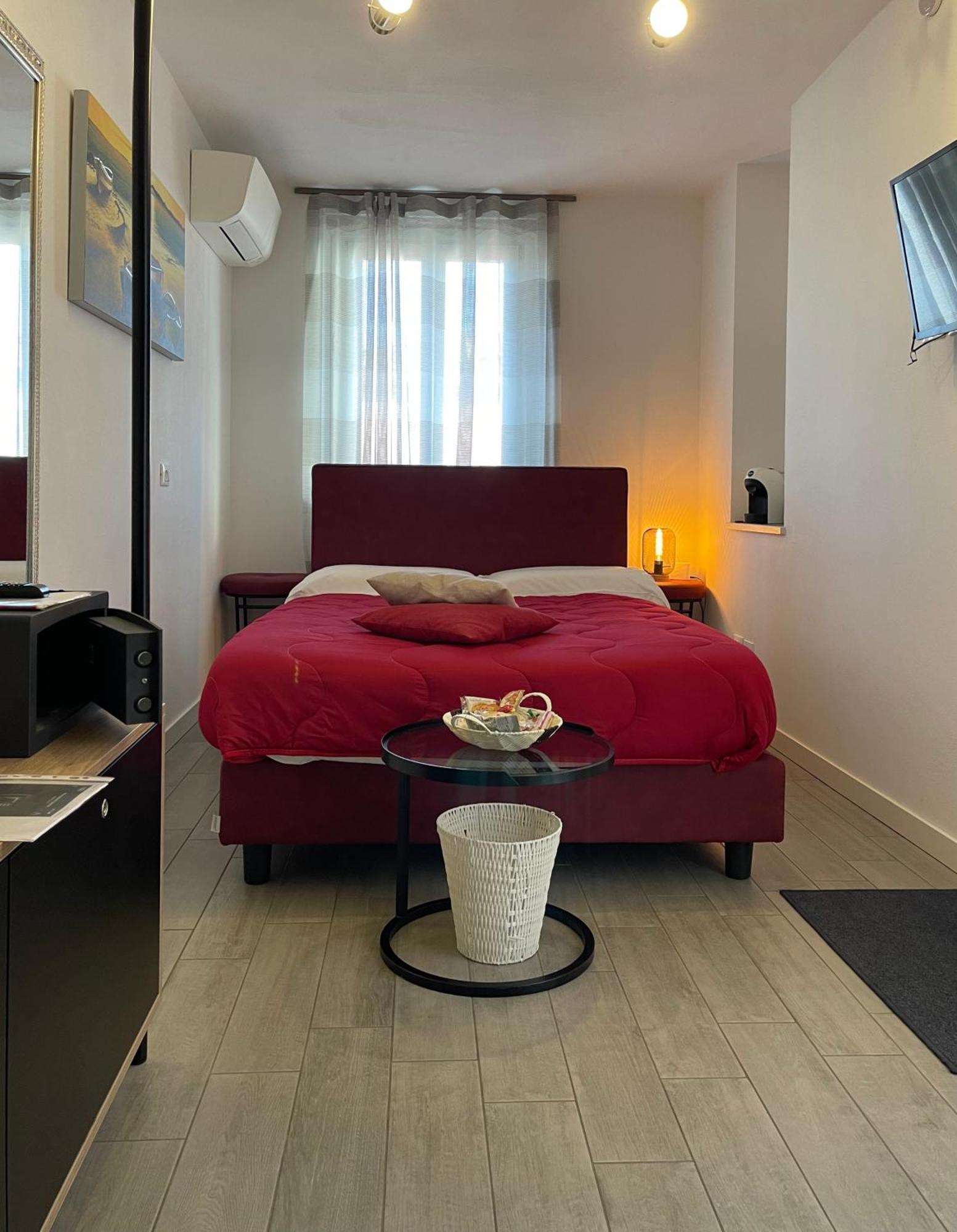 Dimora Di Charme Peschiera Del Garda Apartment Екстериор снимка